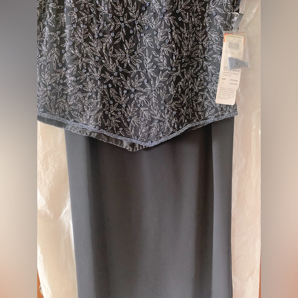 NWT Adrianna papell Tiny leaf two piece gown - Picture 2 of 6